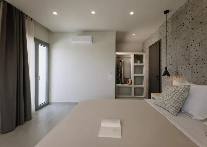 Finest With Private Pool & Hot Tub At מיקרי ויגלה