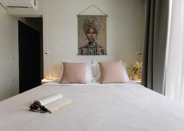 Finest With Private Pool & Hot Tub At *