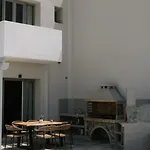 Finest With Private Pool & Hot Tub At Mikri Vigla