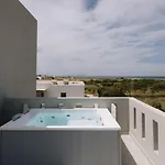 Villa Finest With Private Pool & Hot Tub At *