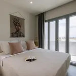 Finest With Private Pool & Hot Tub At * Mikri Vigla