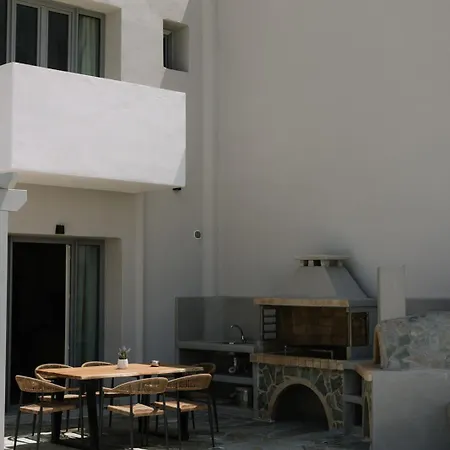 Finest With Private Pool & Hot Tub At מיקרי ויגלה