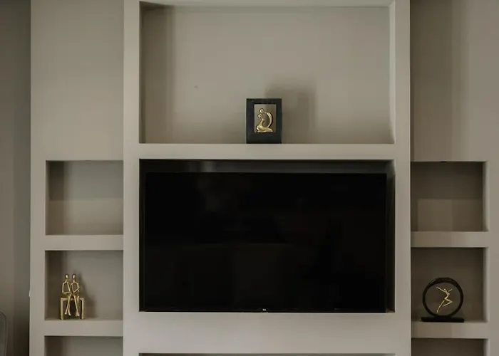 Finest With Private Pool & Hot Tub At *