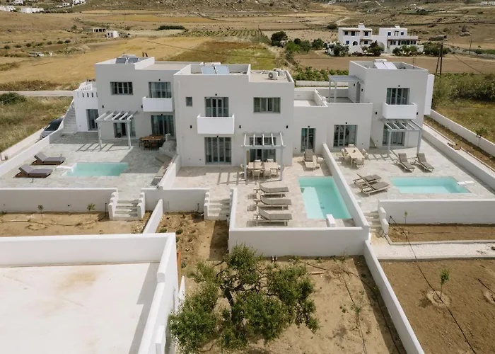 Finest With Private Pool & Hot Tub At